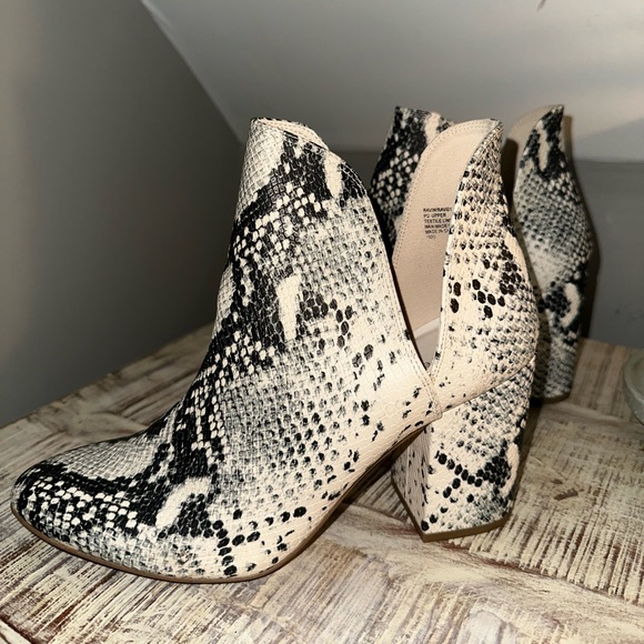 Steve Madden Snakeskin ankle boots - Picture 2 of 6